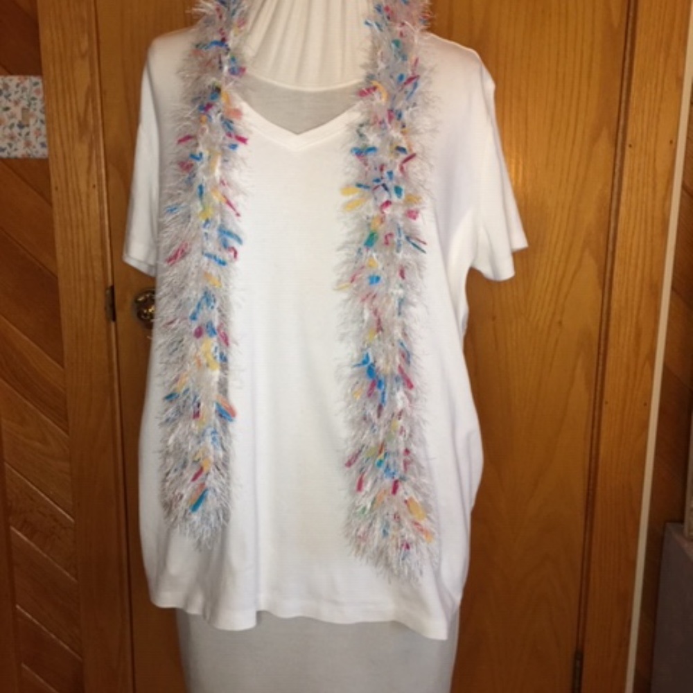 EDDIE BAUER white top with scarf Size XXL